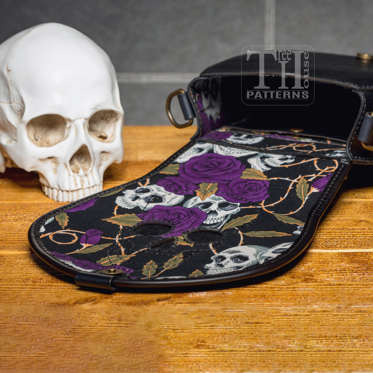 Leather Skull Crossbody Bag Pattern – PDF & DXF Gothic Template SVG